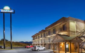 Days Inn By Wyndham Medford